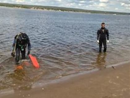 Пляж готовится к приему отдыхающих
