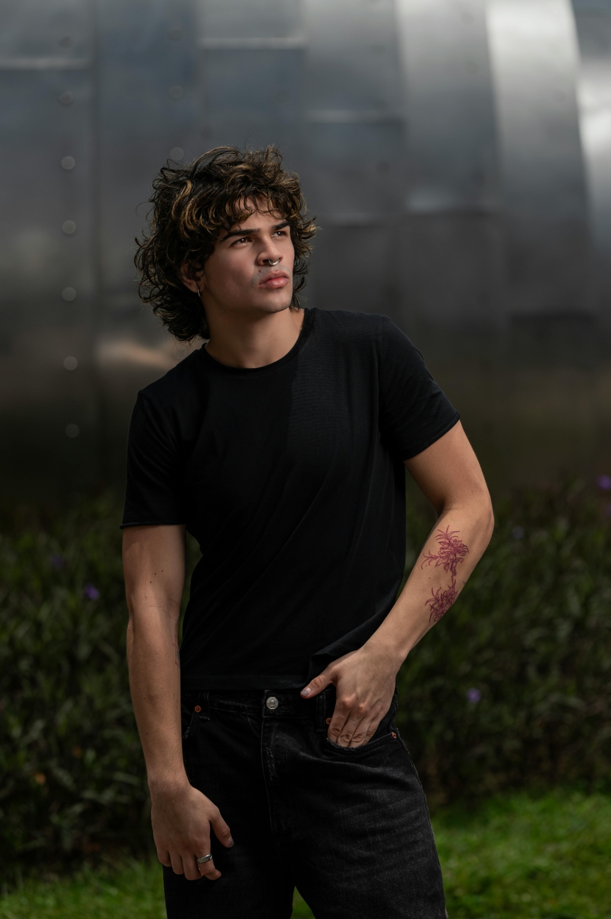 Black tshirt thumbnail