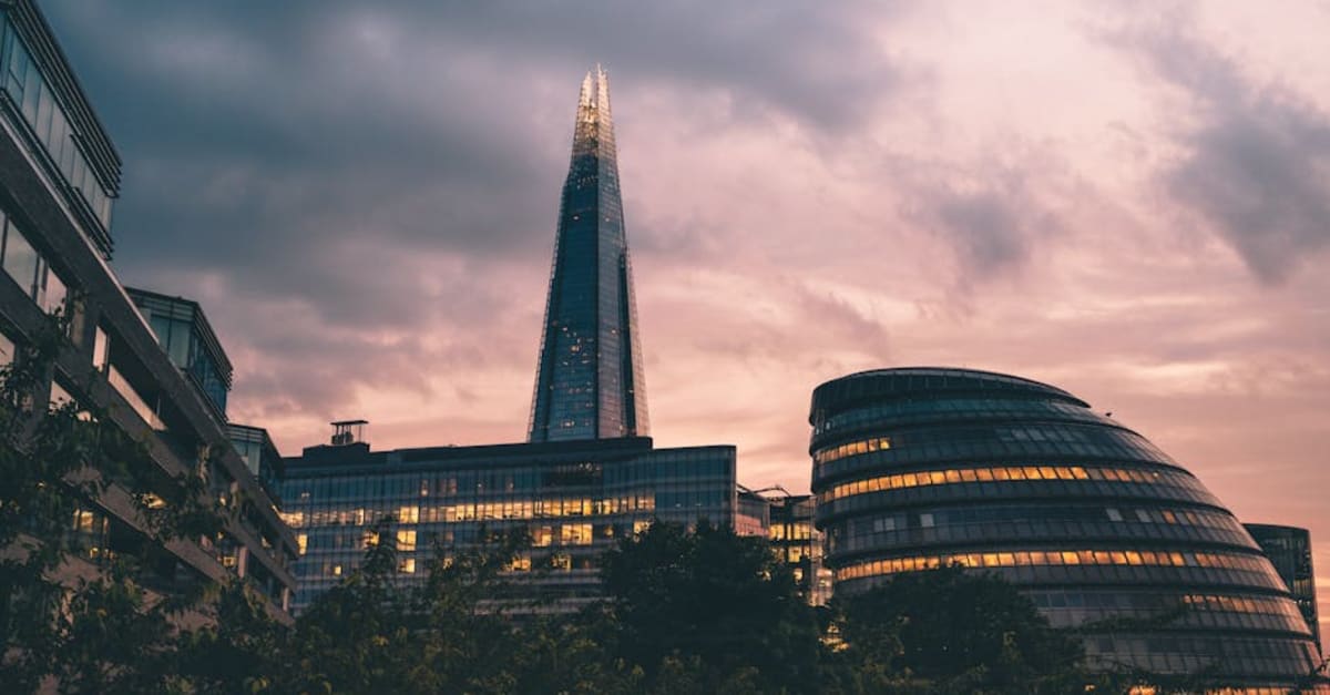 Morning vs Evening Experiences in London