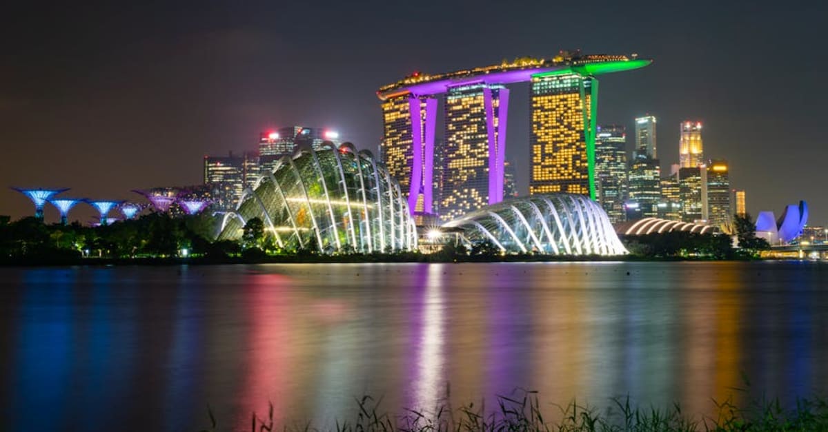 Best Yacht Routes & Sightseeing