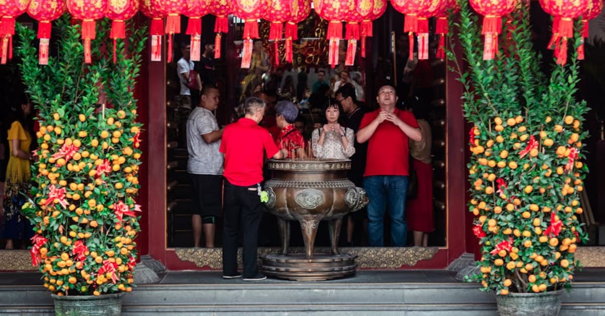 Cultural Etiquette & Local Customs