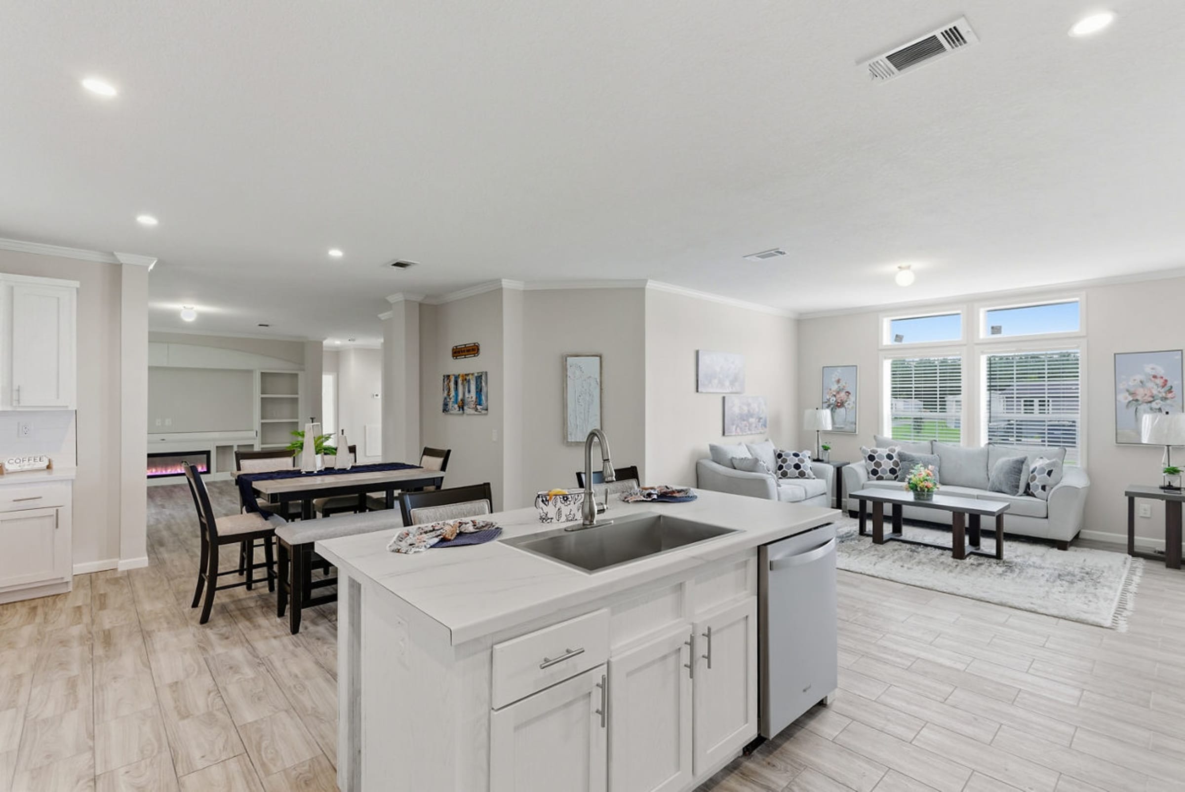 Cypress Manor 0764E image 10