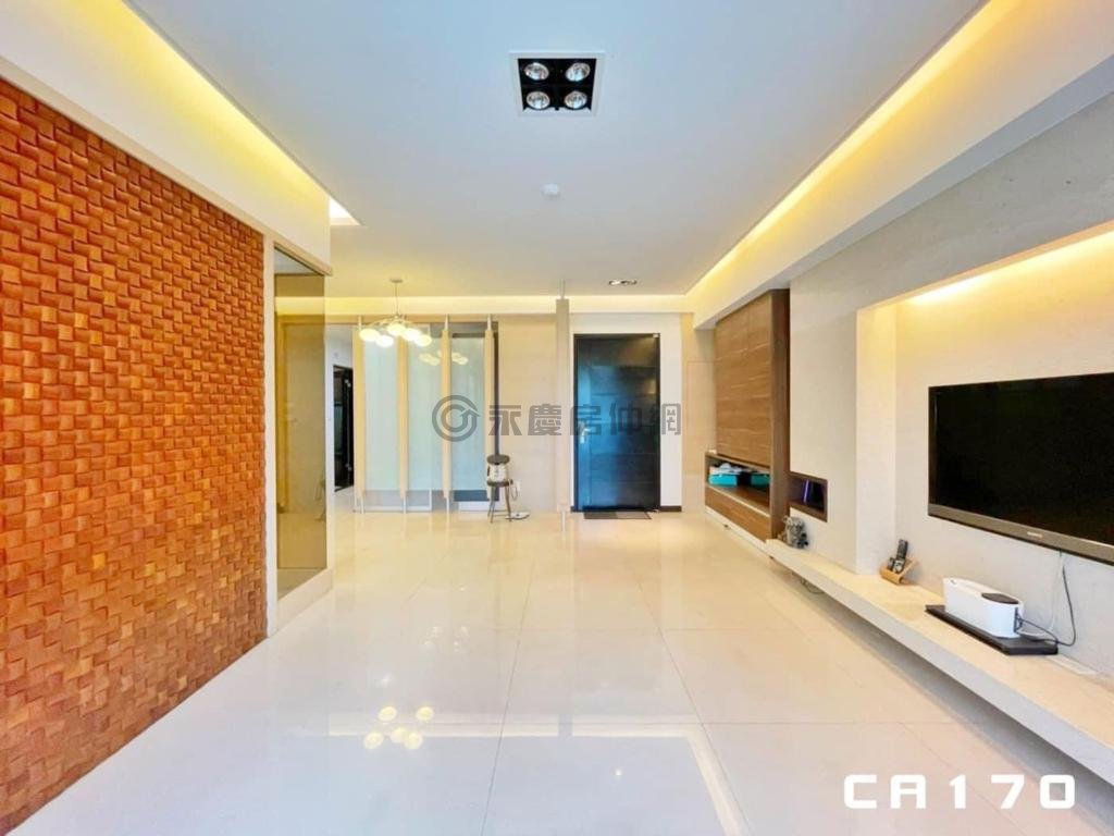 專任獨賣社區超值釋出/11期日出登陽四房平車照片