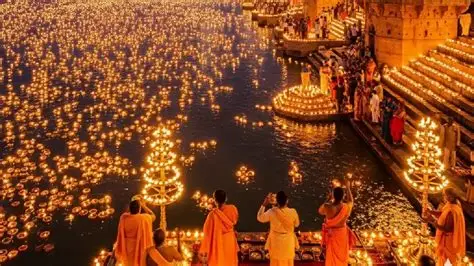 Escalones del río Ganges cubiertos de velas.