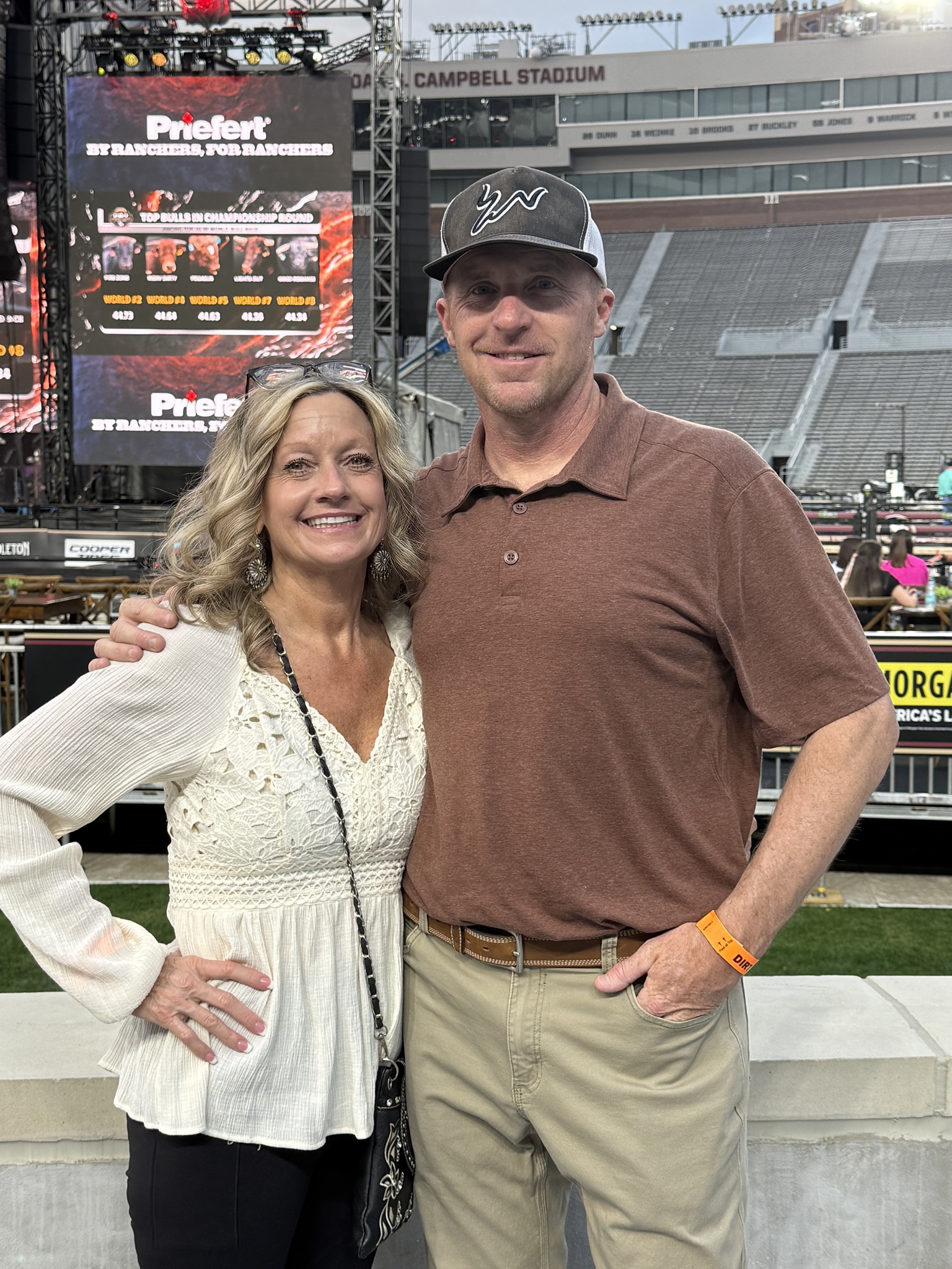 Peter & Christi — Your Local Tote Team