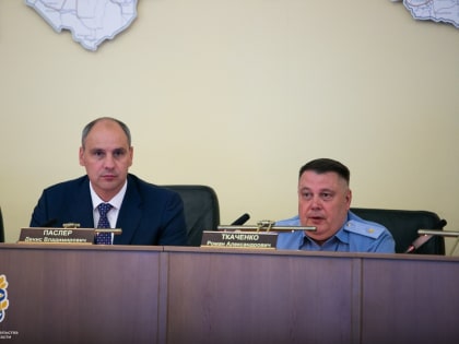 Губернатор Денис Паслер встретился с молодыми пограничниками