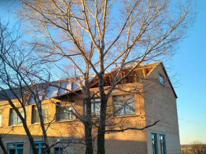 Ураган сорвал крышу школы под Оренбургом