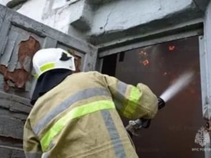 В Бузулукском районе горел жилой дом на площади более 100 квадратных метров