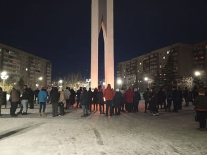 Восток Оренбуржья зажёг свечи в память о погибших в «Крокус Сити»