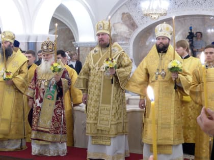 ЕПИСКОП ОРСКИЙ И ГАЙСКИЙ ИРИНЕЙ ПРИНЯЛ УЧАСТИЕ ВО ВСЕНОЩНОМ БДЕНИИ В ХРИСТОРОЖДЕСТВЕНСКОМ СОБОРЕ ЧЕЛЯБИНСКА