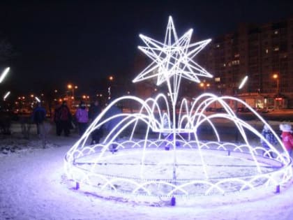 В Новотроицке в сквере Гагарина восстановили подсветку арт-объектов