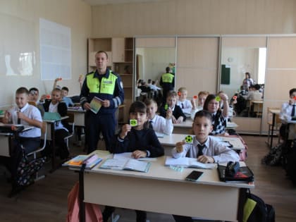 Инспектор ДПС дает советы педагогам и делится опытом с учениками!