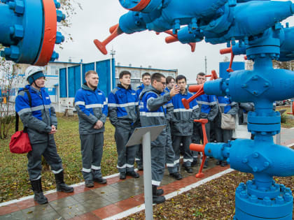 Будущие геологи побывали на объектах ООО «Газпром добыча Оренбург»