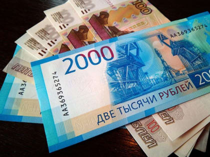 Оренстат: среднемесячная зарплата в Оренбуржье превысила 42 000 рублей