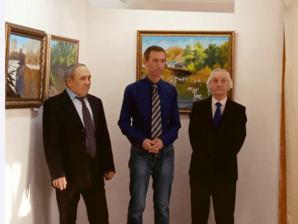 В музейно-выставочном центре открылась  выставка творческого союза художников Кувандыка