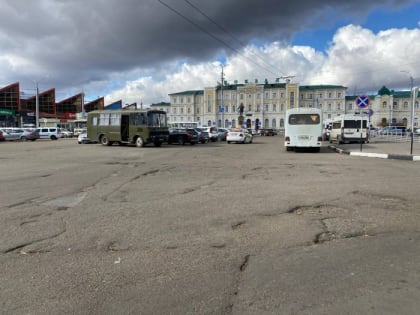 «Бомбилы» выиграли суд по привокзальной площади