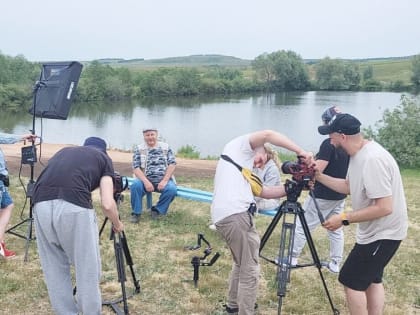 В Абдулино снимают фильм про лебедя для федерального телеканала