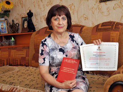 Высоко сидела, далеко глядела. Крановщица скучает по машине и цеху