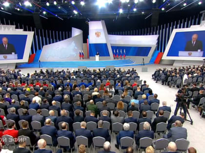 Владимир Путин: Экономика страны стала более устойчивой