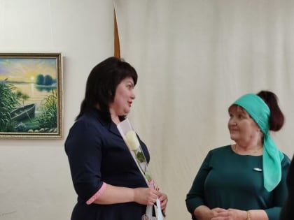 Открытие художественной выставки Муршиды Рахматулловны Гюльмагомедовой