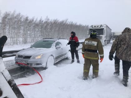 В Бузулукском районе из-за непогоды в западне оказались около 70 человек