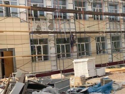 Директоров двух школ оштрафовали на 60 тысяч рублей за затянувшийся и подорожавший ремонт