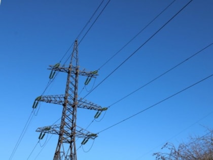 Грузовик оборвал провода, погрузив микрорайон под Оренбургом во тьму