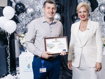 Поздравление депутатов с профессиональным праздником работников нефтяной отрасли