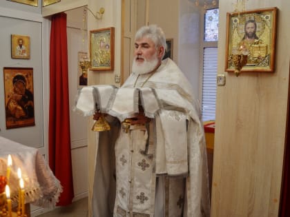В ДЕНЬ ПАМЯТИ 20000 МУЧЕНИКОВ НИКОМИДИЙСКИХ ПРОШЛО БОГОСЛУЖЕНИЕ В ХРАМЕ ДЕТСКОЙ ГОРОДСКОЙ БОЛЬНИЦЫ ОРСКА