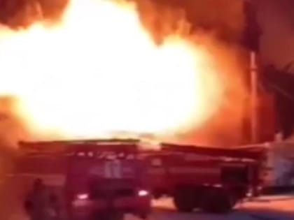 В Оренбургской области потушили пожар на территории площадью 7,2 тыс. кв. м