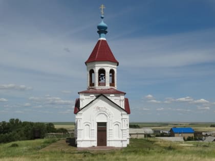 ПРЕОСВЯЩЕННЕЙШИЙ ИРИНЕЙ ВОЗГЛАВИЛ БОЖЕСТВЕННУЮ ЛИТУРГИЮ В СВЯТО-ДУХОВСКОМ СКИТУ ХЕРСОНА