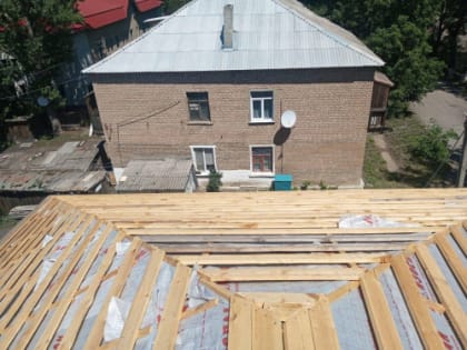 Оренбургские строители отремонтируют кровли более 20 многоквартирных домов Перевальского района Луганской Народной Республики