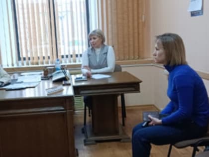 Надежда Чуклова обсудила с оренбуржцами кадровые вопросы на личном приёме