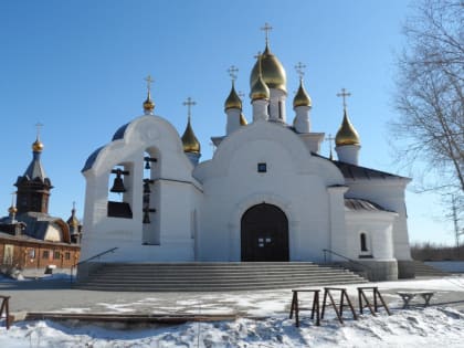 ЕПИСКОП ОРСКИЙ И ГАЙСКИЙ ИРИНЕЙ ВОЗГЛАВИЛ БОЖЕСТВЕННУЮ ЛИТУРГИЮ В СВЯТО-ГЕОРГИЕВСКОМ СОБОРЕ ОРСКА