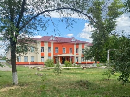 Оренбургские школы первого сентября будут охранять 2500 полицейских и росгвардейцев