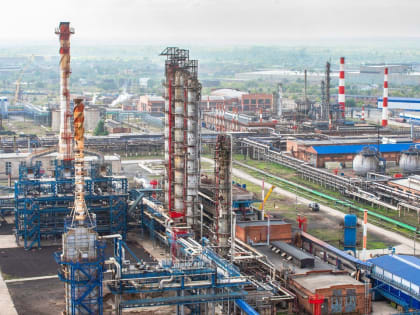 В ПАО «Нефтеоргсинтез» рассказали о работе завода и отгрузках в условиях паводка