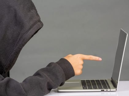 Новотройчанин лишился 845 тысяч рублей