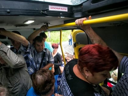 На окраинах Орска маршрутки исчезают вечером. Ветераны пожаловались на несоблюдение графика движения