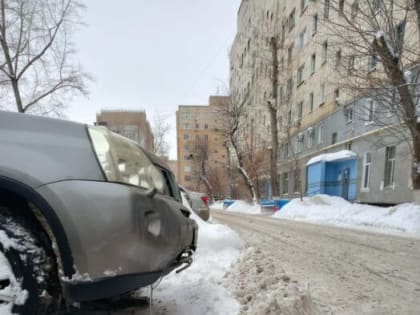 В Оренбурге окружная администрация не справилась с уборкой снега