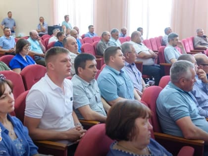 В Новосергевском районе обсудили зарплаты работников сельской отрасли