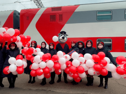 Из Оренбурга в Москву отправился первый рейс двухэтажного поезда