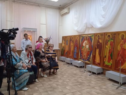 Выставка икон бузулукского иконописца Николая Миронова открыта для посетителей Бузулукского краеведческого музея