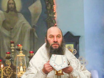ПРЕОСВЯЩЕННЕЙШИЙ ИРИНЕЙ ВОЗГЛАВИЛ БОЖЕСТВЕННУЮ ЛИТУРГИЮ В ПОКРОВСКОМ ХРАМЕ БЫВШЕГО ЖЕНСКОГО МОНАСТЫРЯ