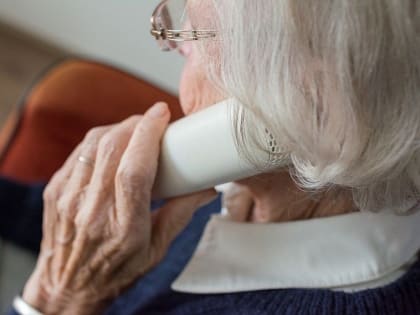 В Новотроицке пенсионерка сама отдала мошенникам 200 тысяч рублей