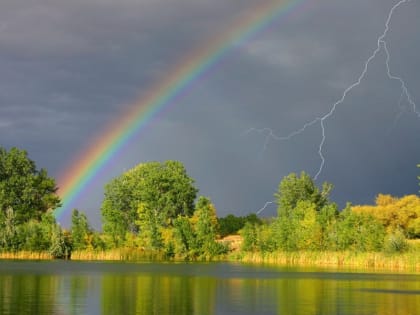 На Оренбургскую область идет гроза