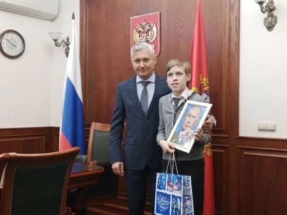 Тимофей Иванов из Бузулукского района получил портрет Путина с личным автографом Президента РФ