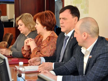 Не тайно, а открыто снимут с должности председателя, или О том, как заслуженного врача хотели с заседания выгнать