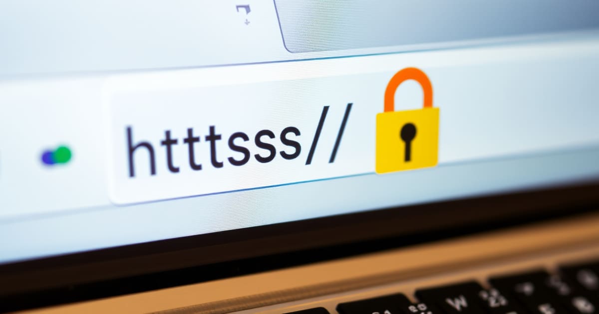 Cadeado de segurança HTTPS no navegador, certificado SSL de um site publicado