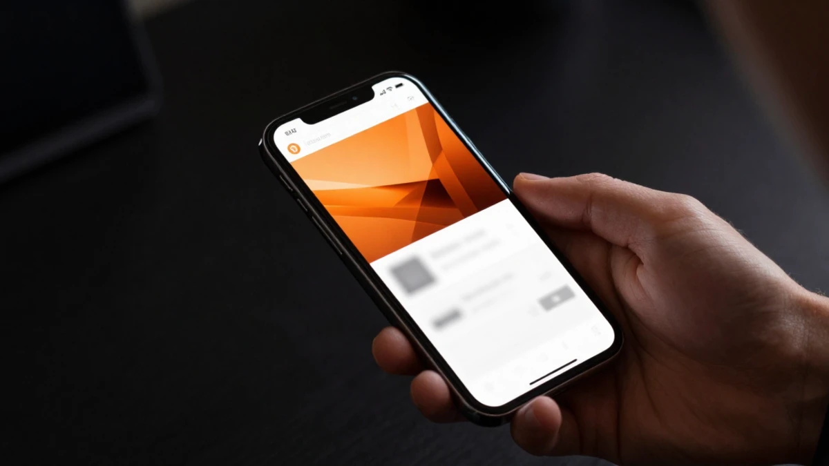 Cliente usando no celular um site rápido e preparado para conversão