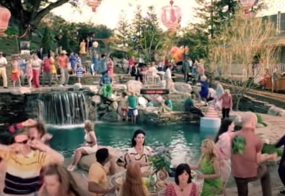 R.E.M. - Imitation Of Life